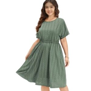 NWT BloomChic Women's Dress Size 18-20  Short Sleeve  Pockets Green